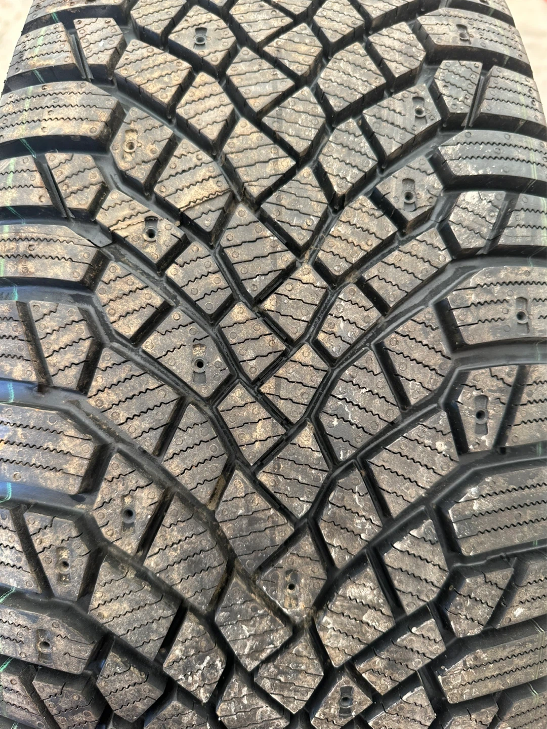 One tire and a rim Continental Winter Tire with Alloy Rim - photo 5