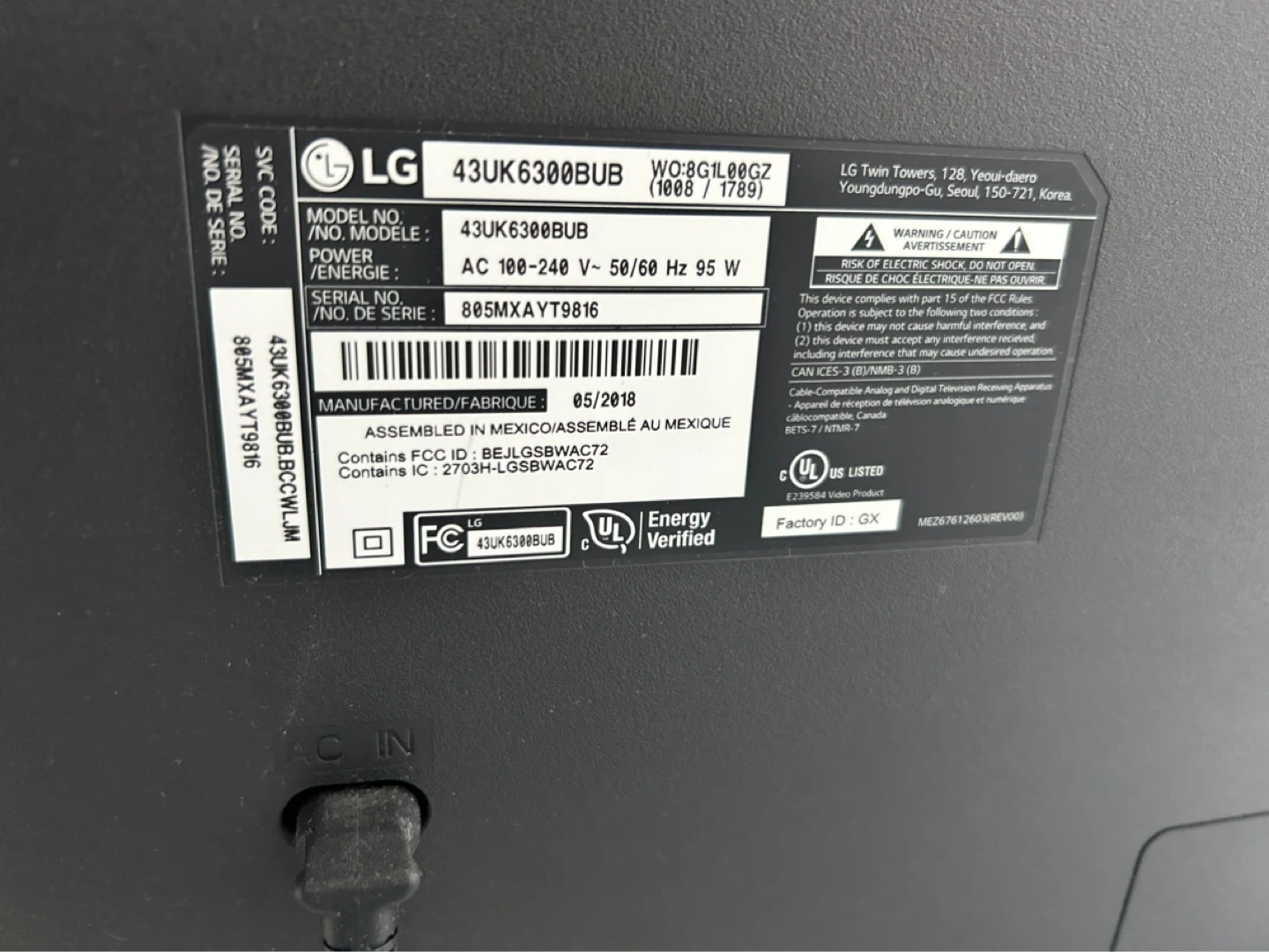 LG 43" Smart TV - photo 2