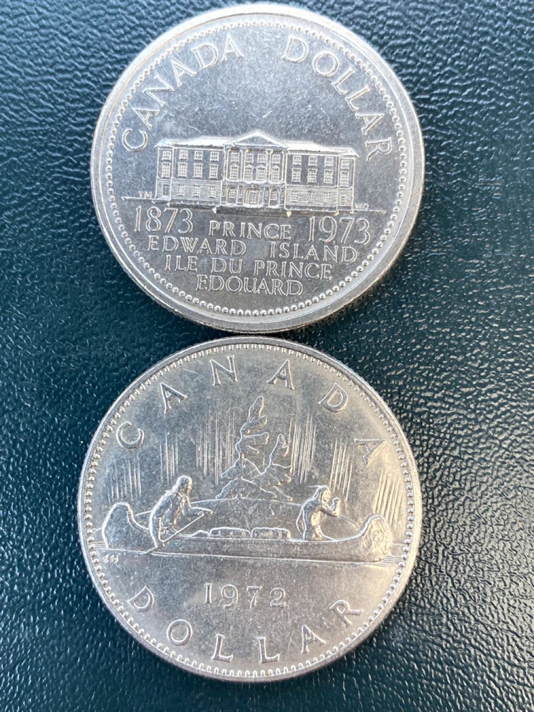 Two Canadian Dollar Coins - 1973 Prince Edward Island & 1972 - photo 3