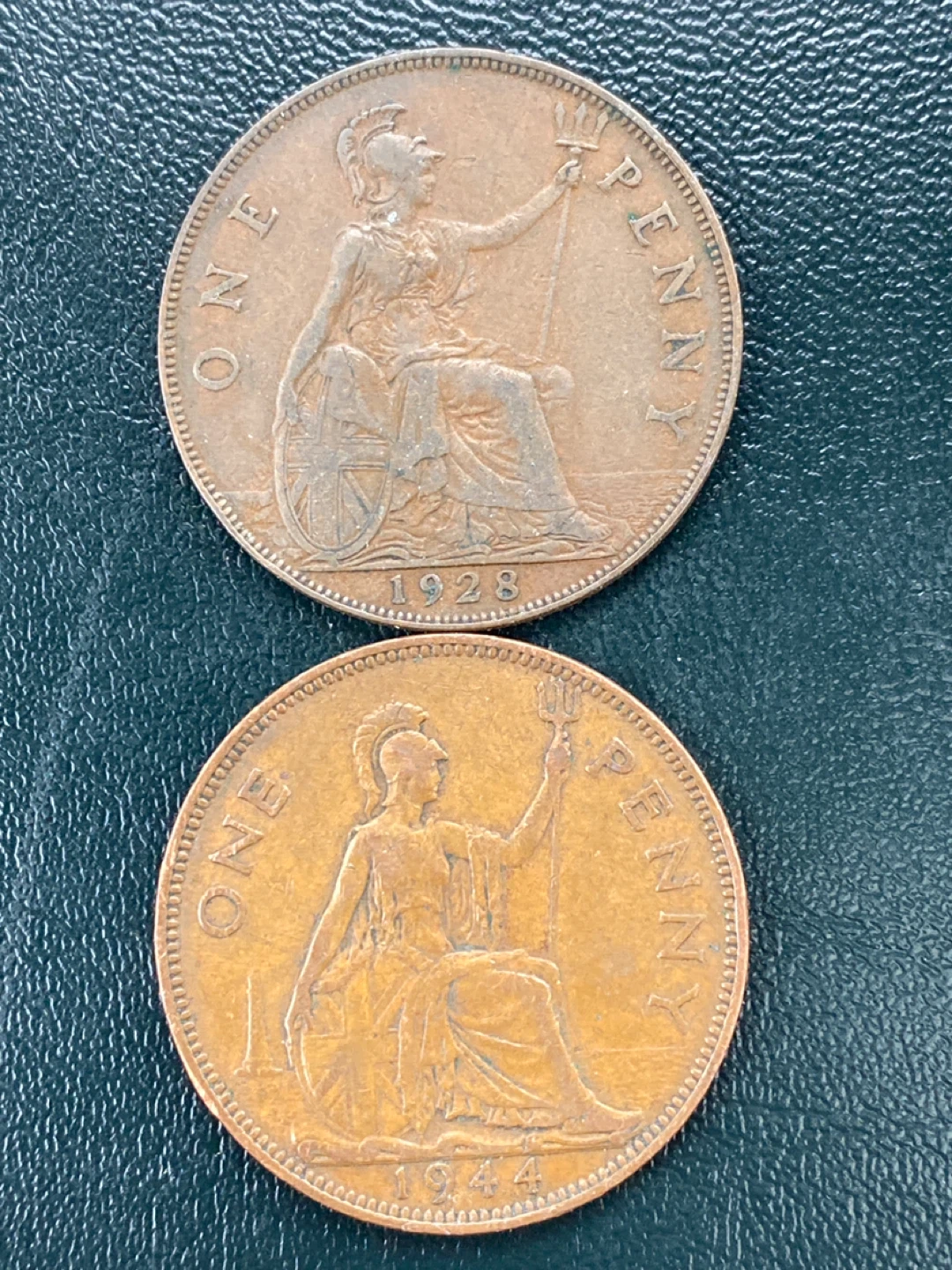 Two British Penny Coins - 1928 and 1944 - photo 3