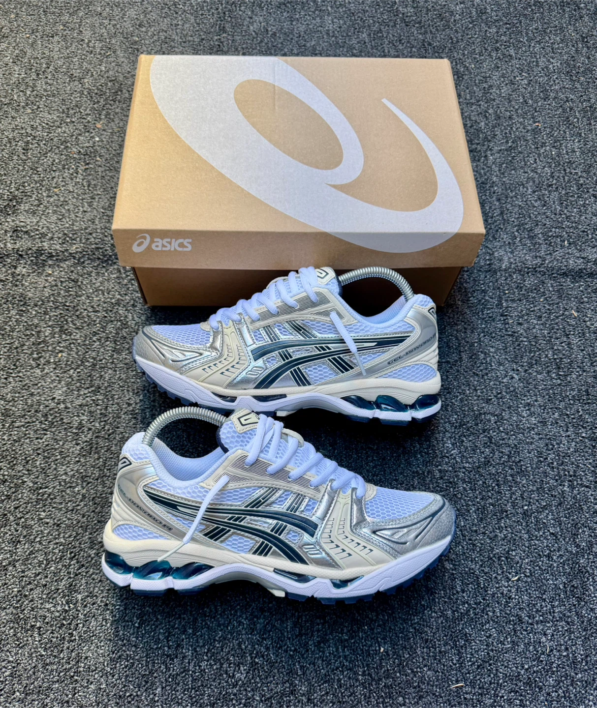 Asics Gel-Kayano 28 White Silver Running Shoes