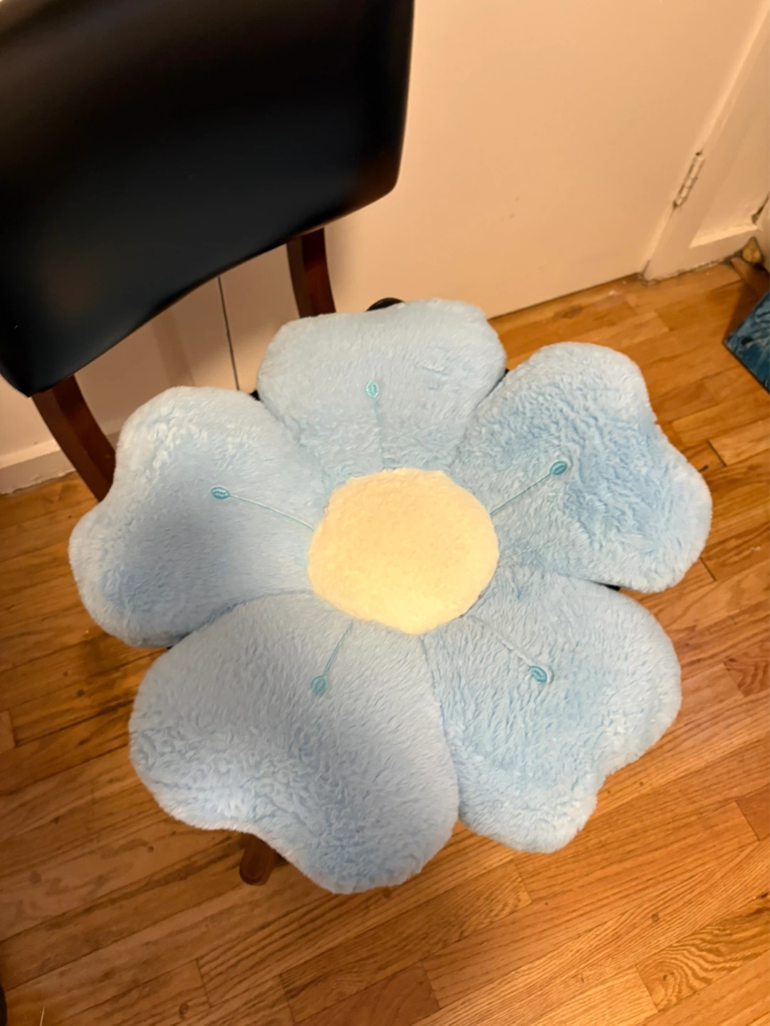 Light Blue Flower Plush Cushion - photo 2
