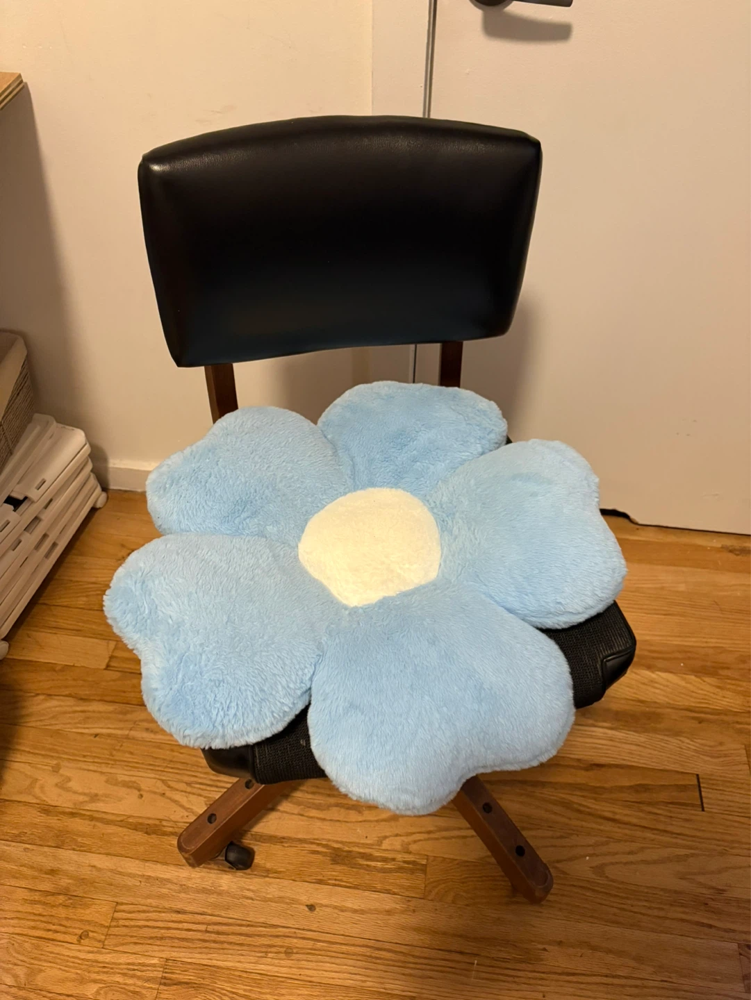 Light Blue Flower Plush Cushion