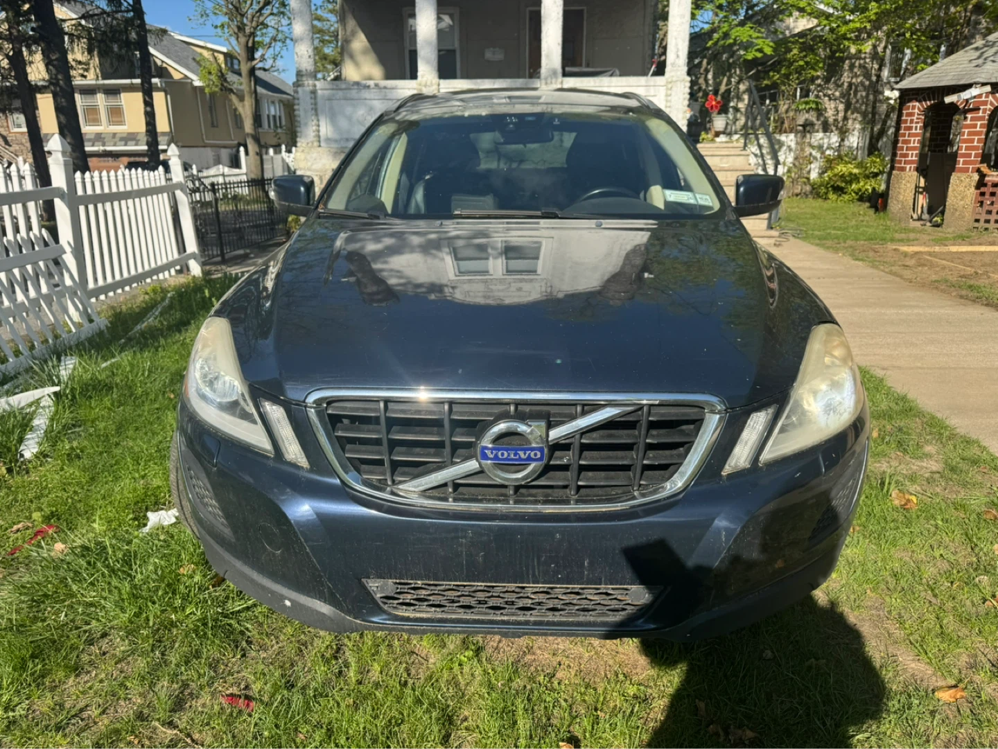 Used Volvo XC60 SUV - photo 2