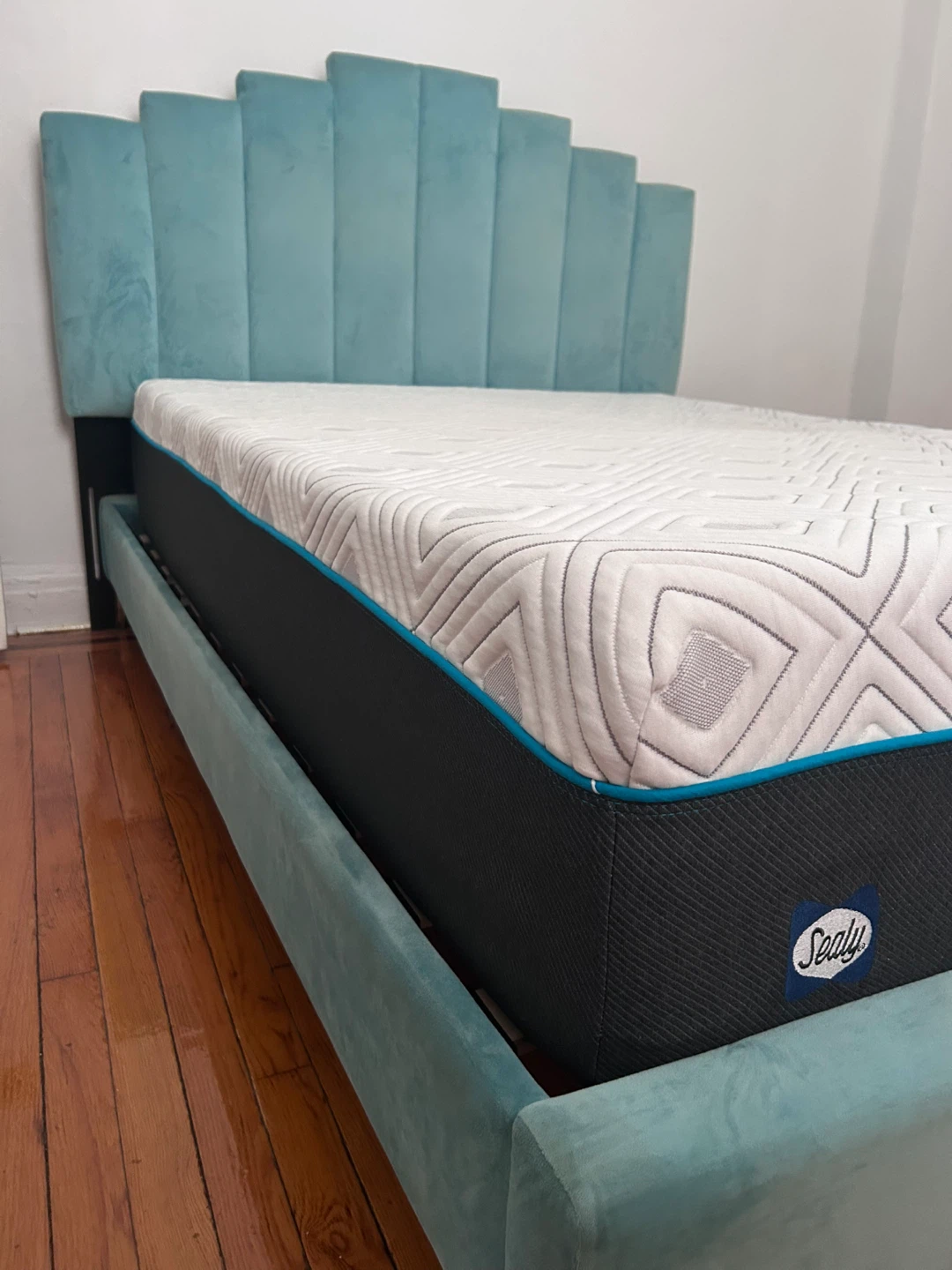 Teal upholstered Bed Frame and Sealy memory foam mattress! - photo 3