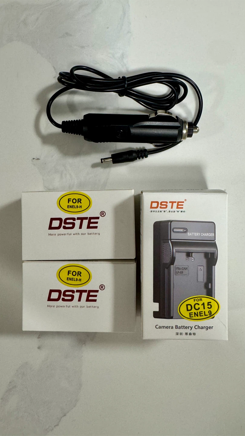 NEW - 2 nos Nikon D40, D60, D3000, D5000 Repl. Batt. w Charger