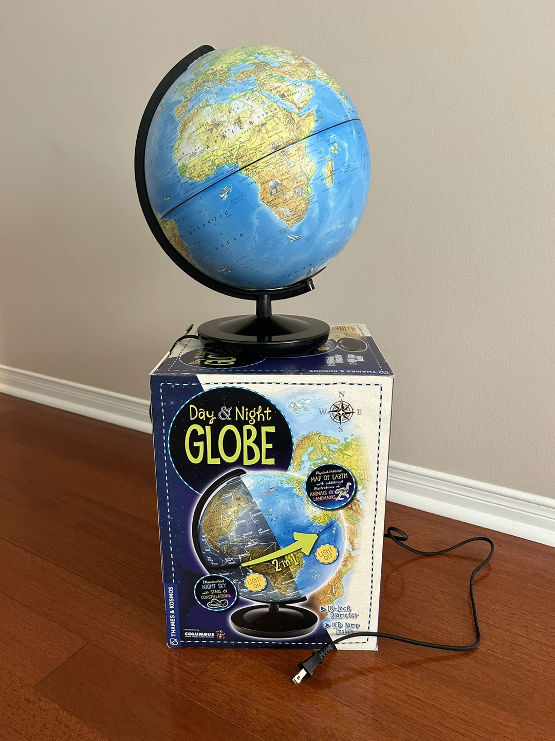 Thames & Kosmos Day & Night Globe