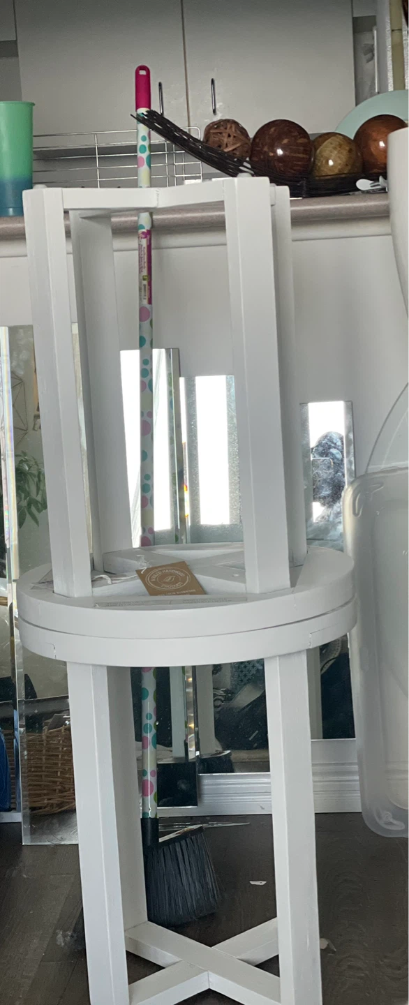 Set of 2 White Round Accent Side Tables - photo 2