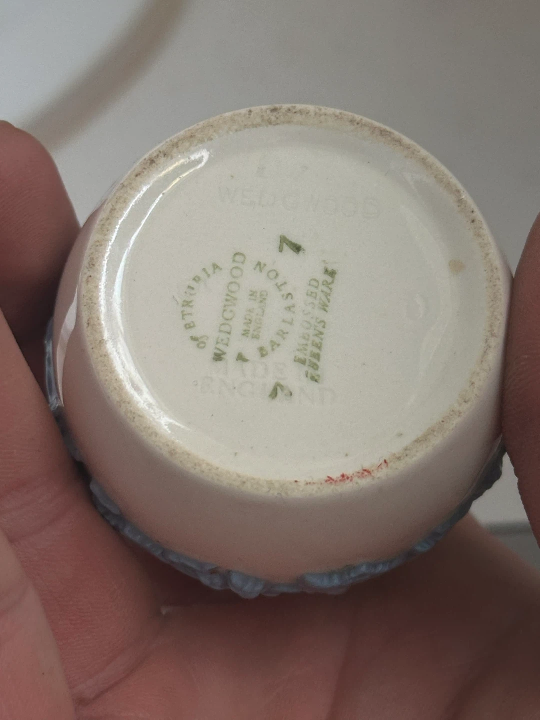 Wedgwood Queensware Lighter and Ashtray - photo 3