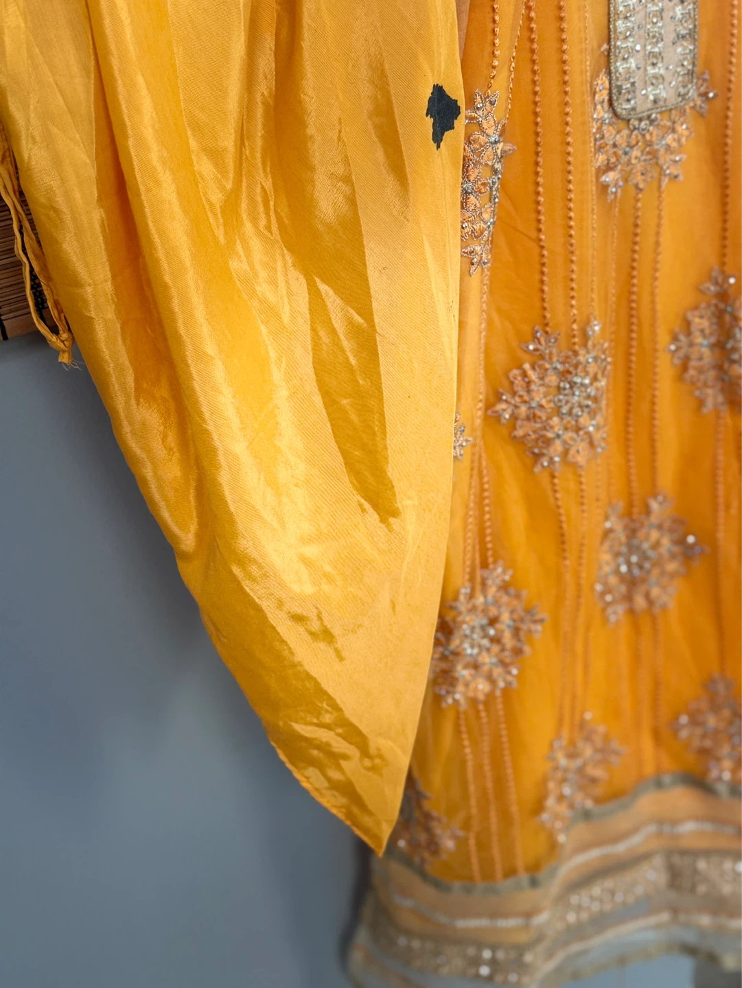 Orange Embroidered Kurti and Pants Set. As is condition - photo 3