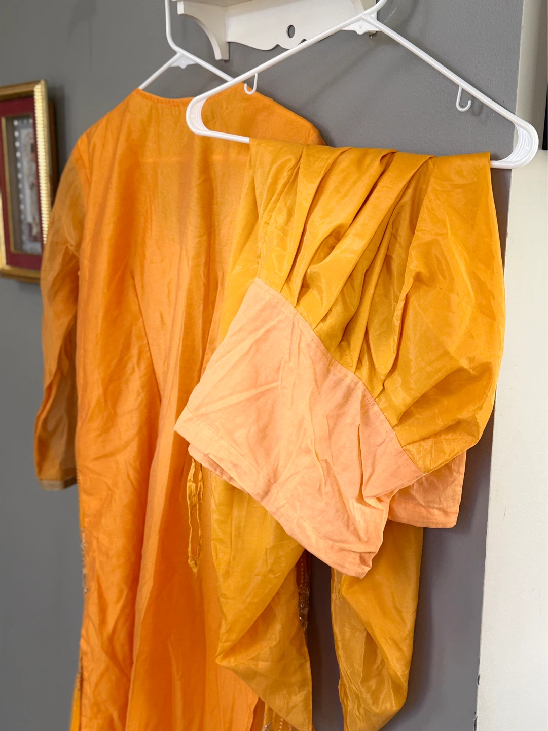 Orange Embroidered Kurti and Pants Set. As is condition - photo 5