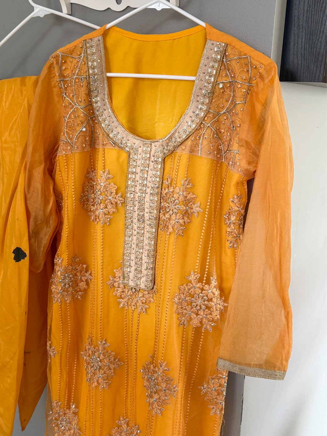 Orange Embroidered Kurti and Pants Set. As is condition - photo 2