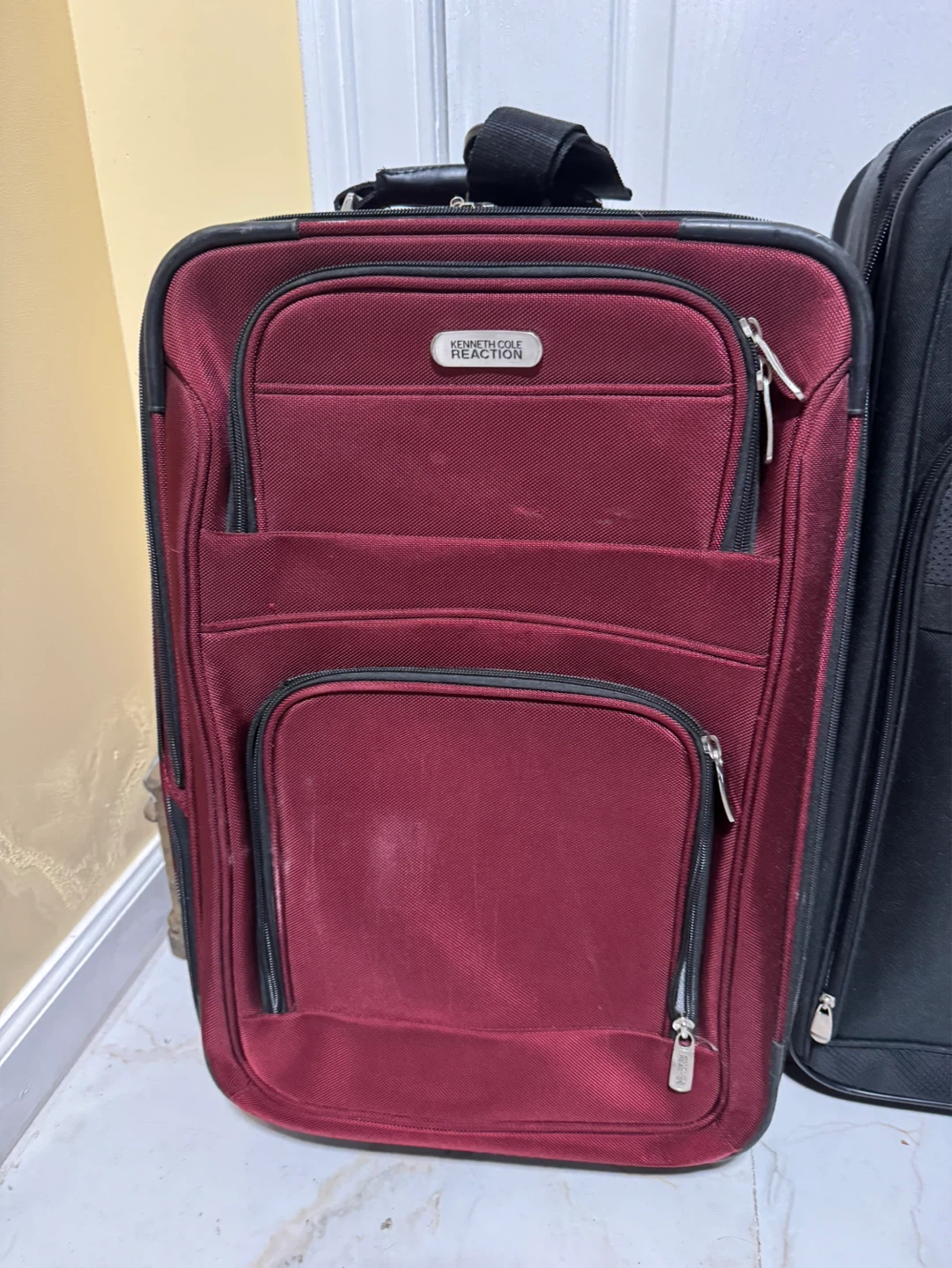 Medium-sized suitcases with wheels. $12 each or best offer. - photo 2