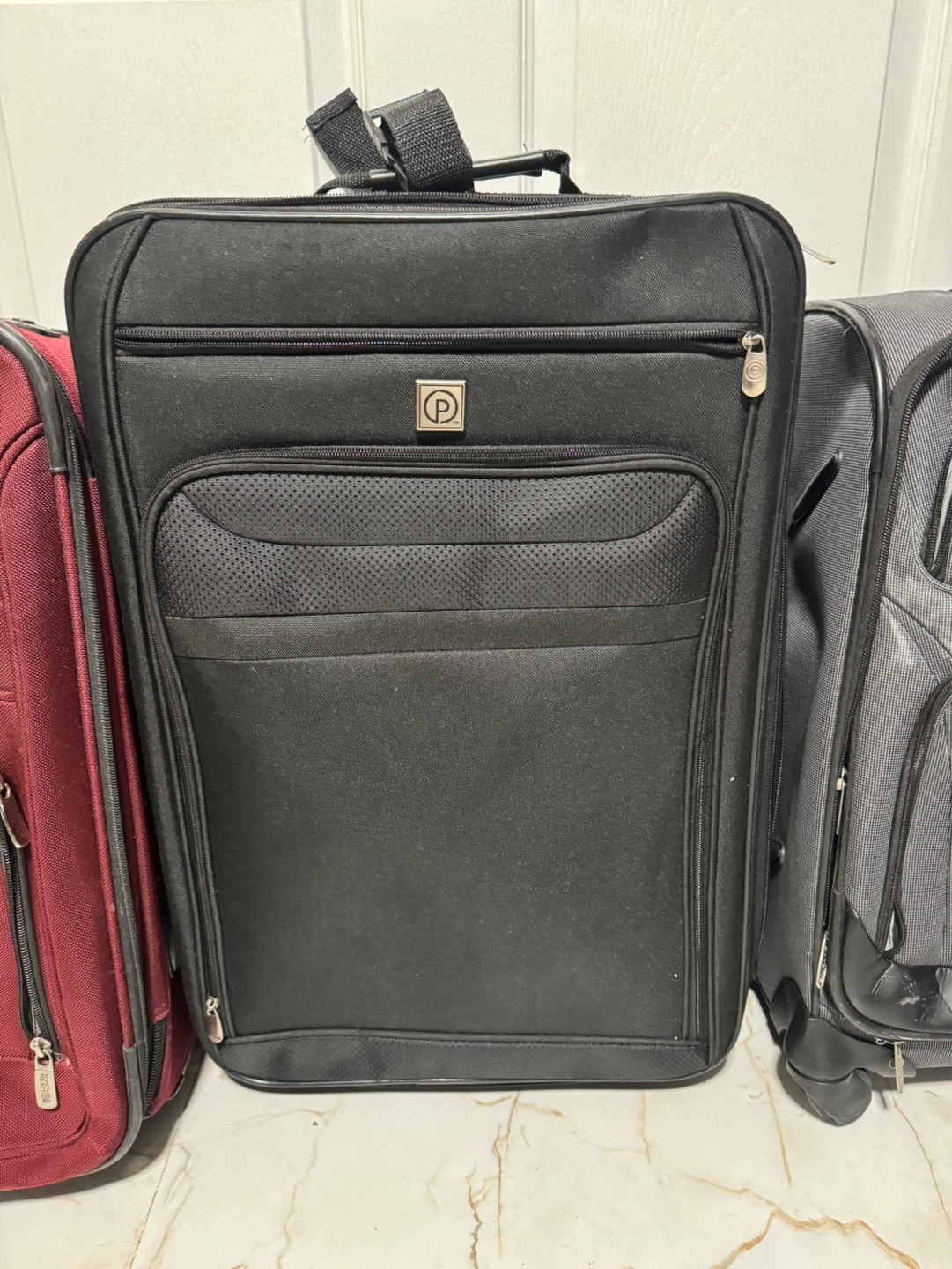 Medium-sized suitcases with wheels. $12 each or best offer. - photo 3