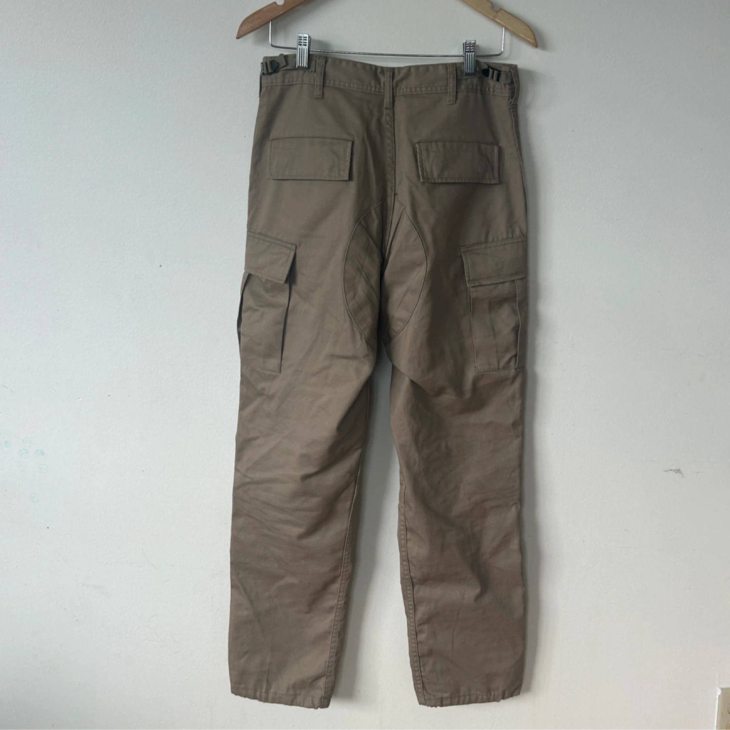 MOVING SALE - Authentic Cargo Pants - photo 2