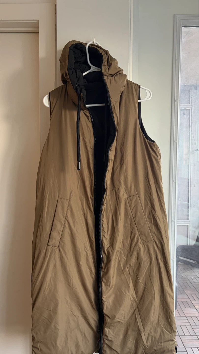 Reversible Hooded Puffer Vest - photo 2