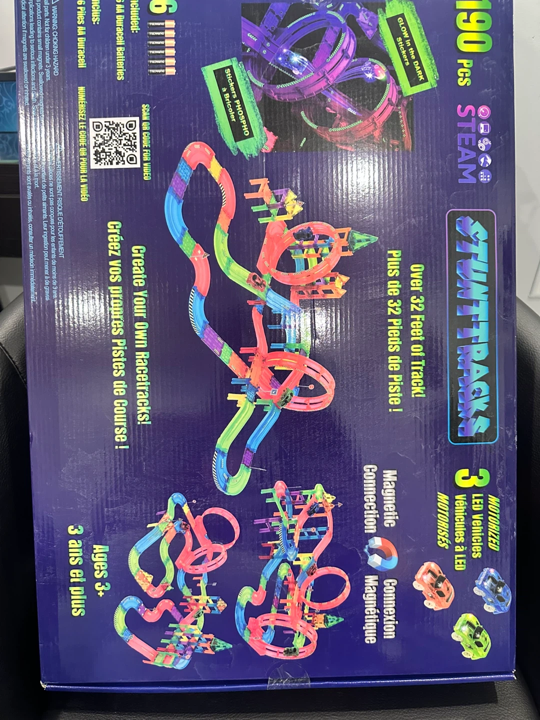 Stunt Tracks 190 Pcs Racetrack Set with 3 LED Vehicles - photo 2
