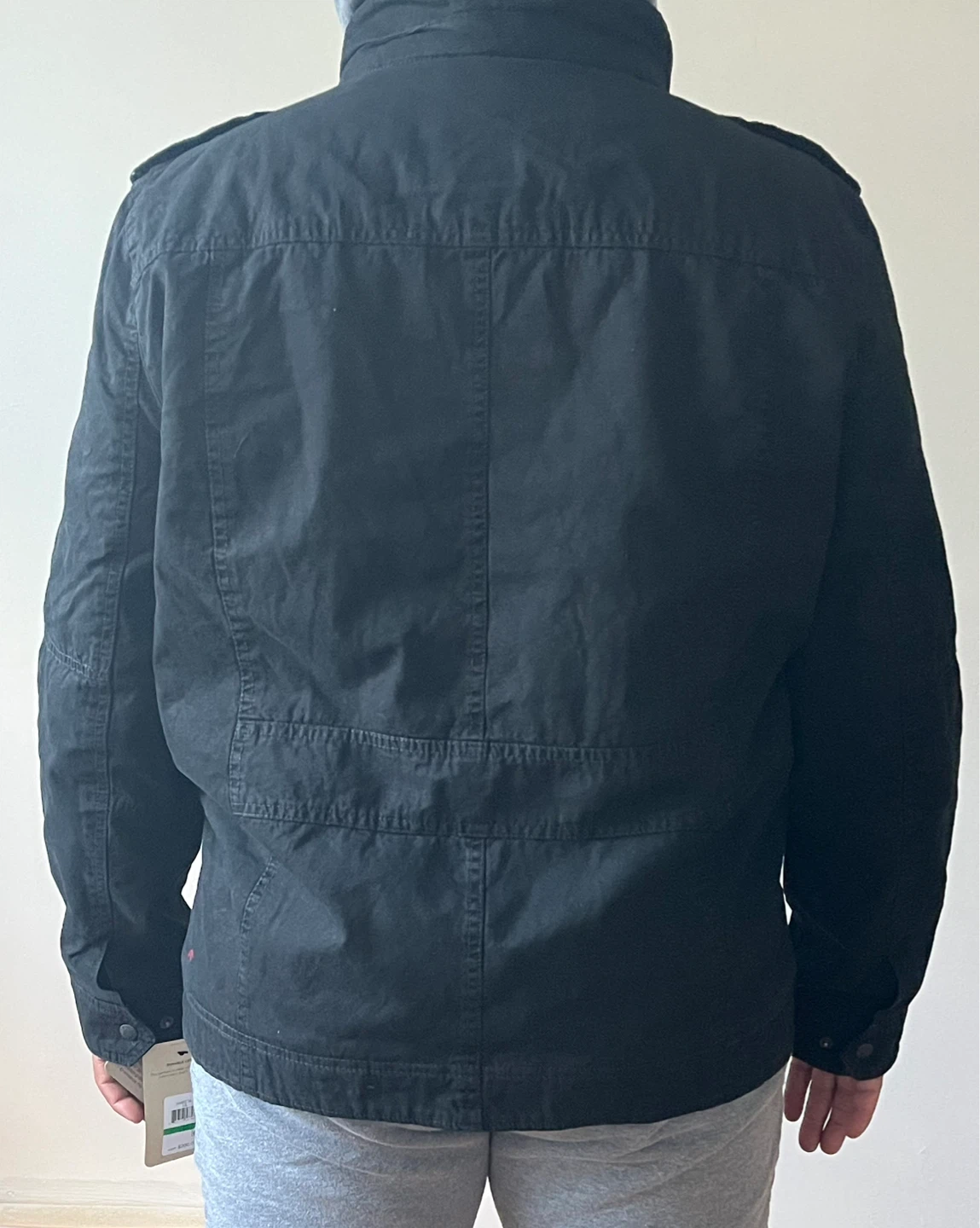 Levi's Men’s Black Sherpa Lined Two Pocket Hooded Trucker Jacket - photo 2