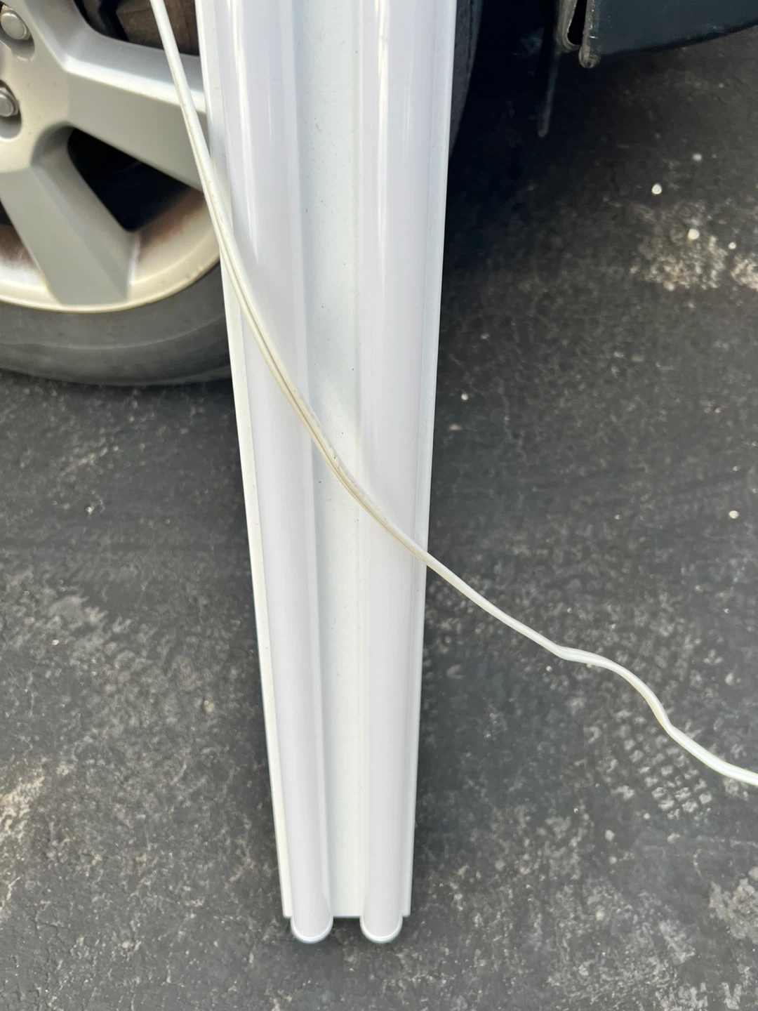 Double Tube Fluorescent Light Fixture - photo 5