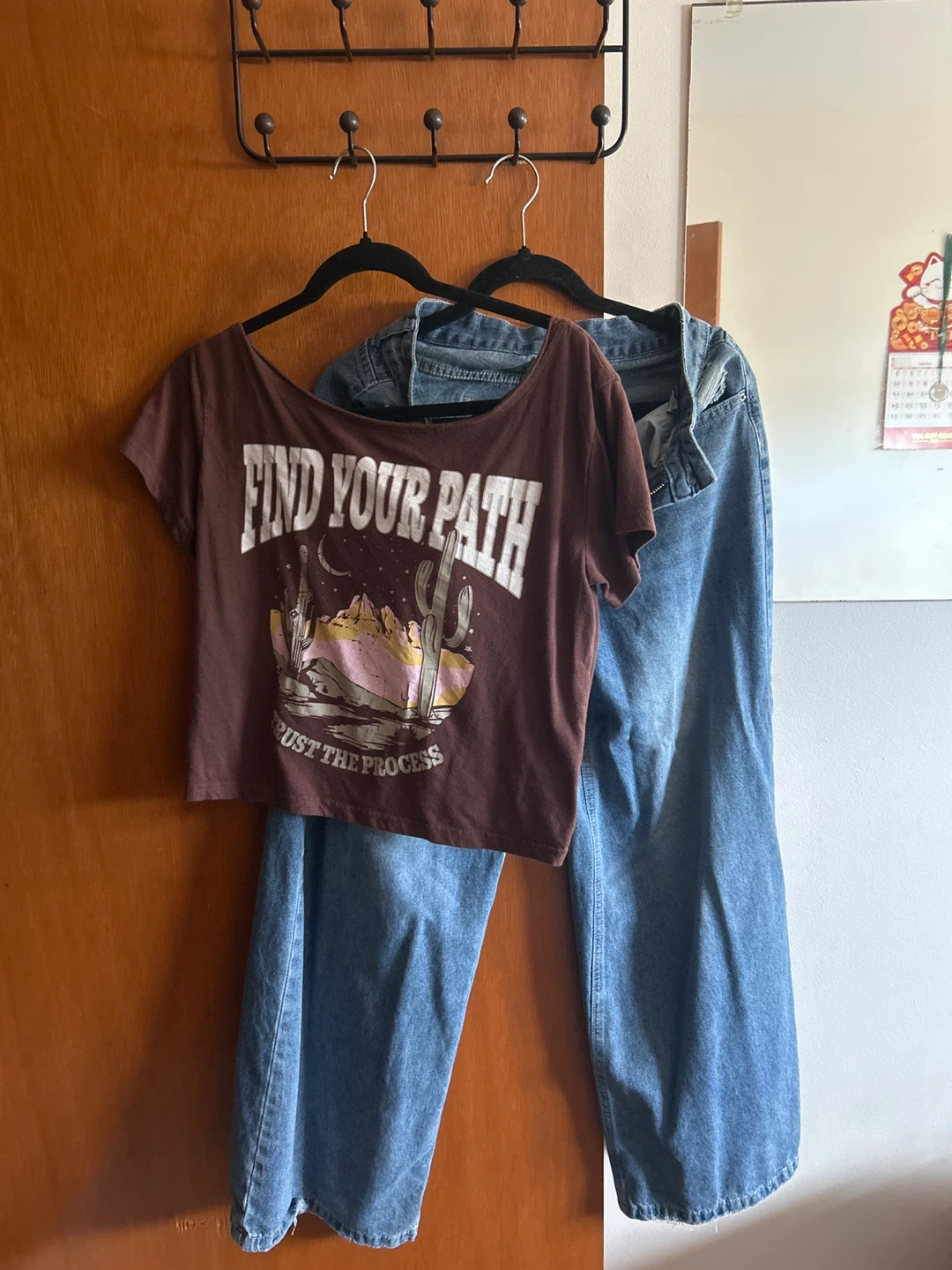 Brown "Find Your Path" Graphic T-Shirt and Blue Jeans Set