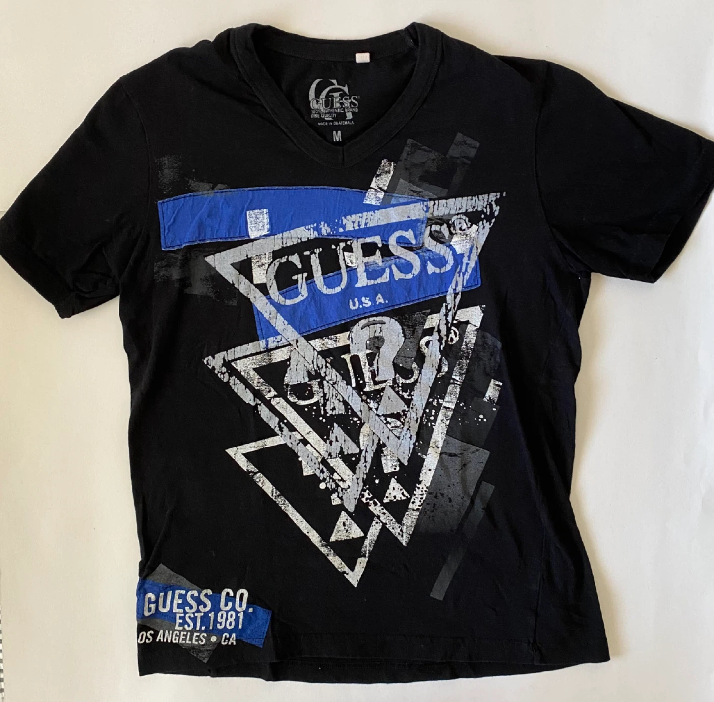 Guess T-Shirts - Size Medium - photo 5