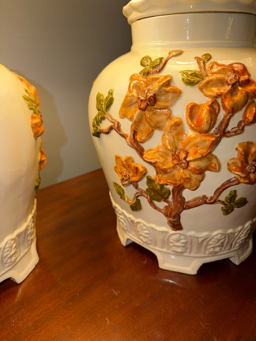 Pair of Vintage Ceramic Lamps with Floral Design - photo 4
