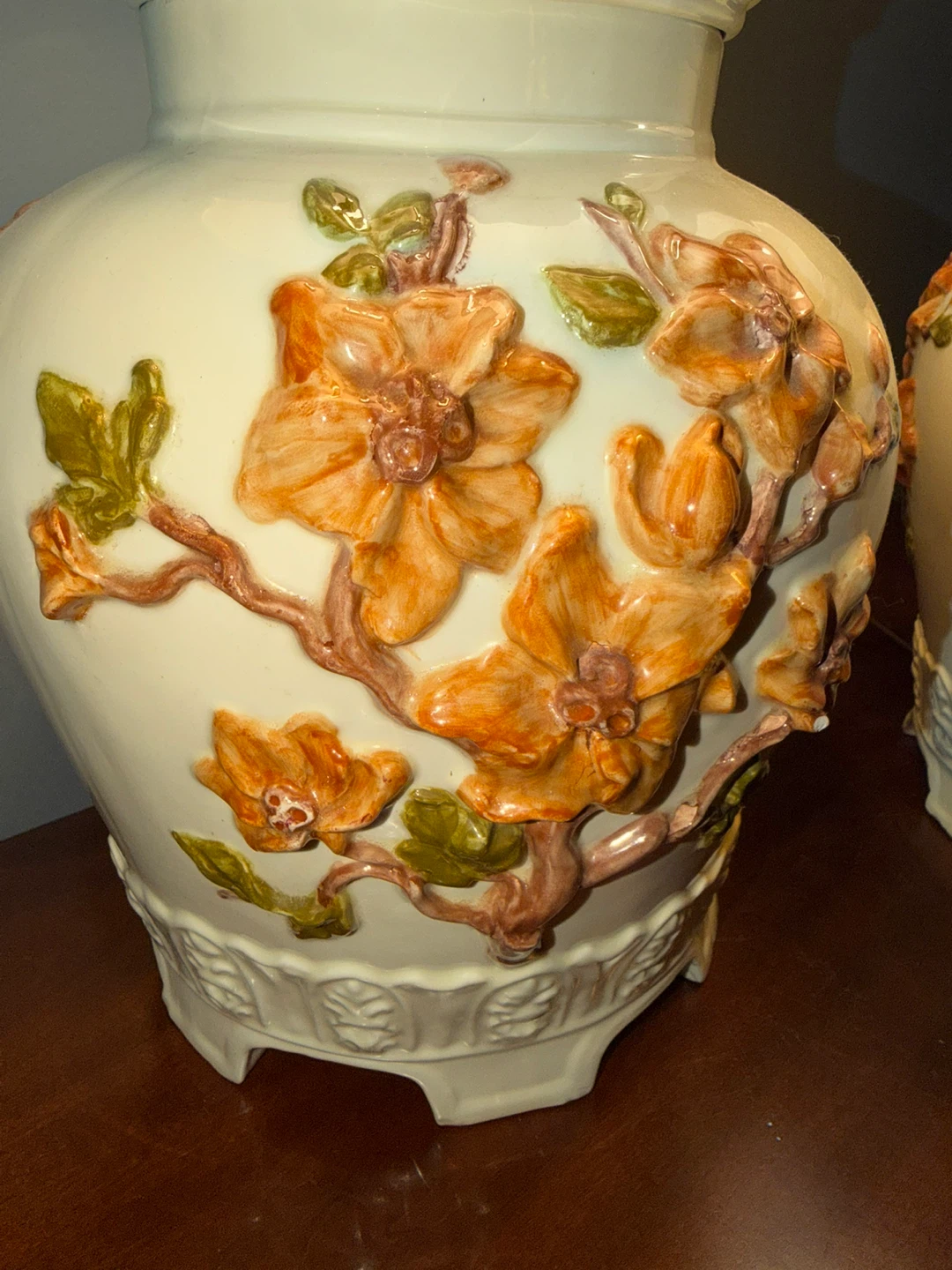 Pair of Vintage Ceramic Lamps with Floral Design - photo 2
