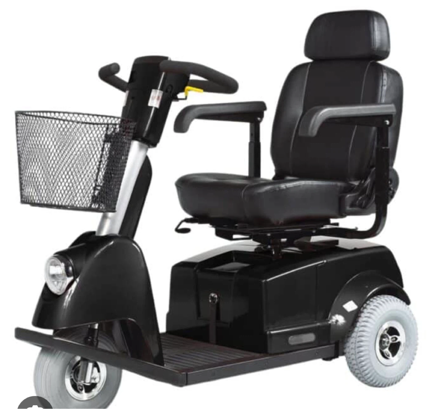 Fortress 1700 DT scooter