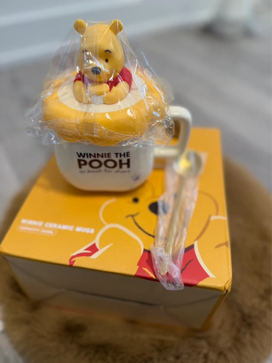 Winnie the Pooh Ceramic Mug with Spoon and Lid - photo 2