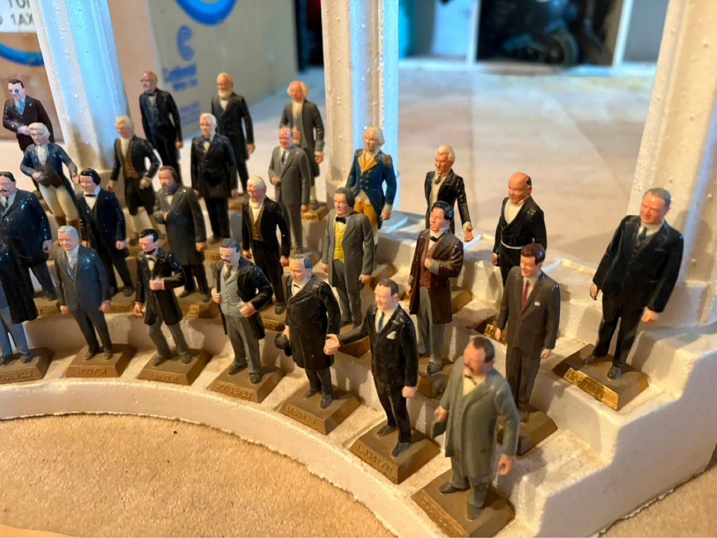 President of the United States Miniature Figures Display - photo 3