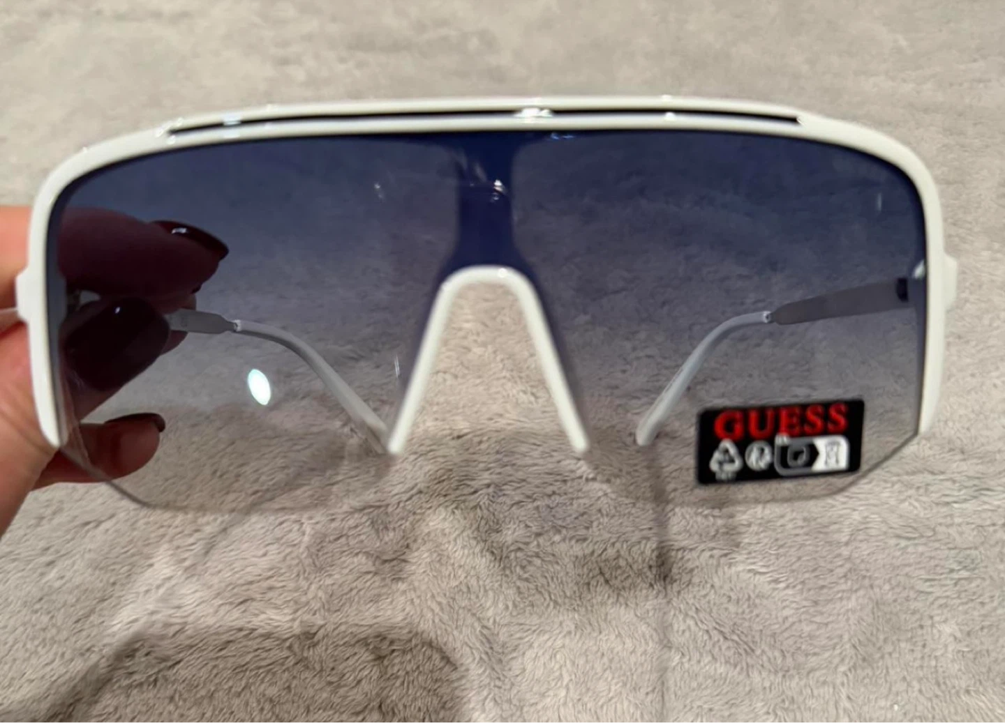 Guess Sunglasses GO00054 White/Blue Gradient - photo 2