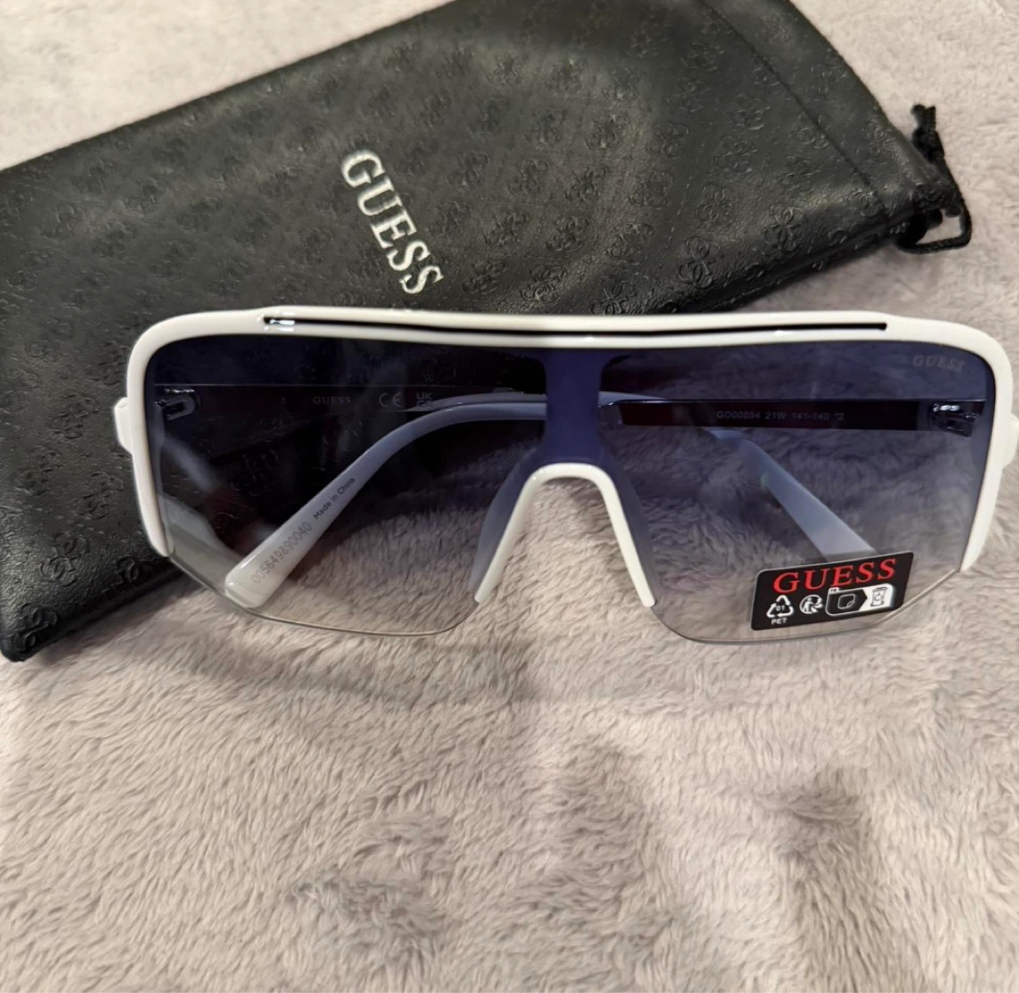 Guess Sunglasses GO00054 White/Blue Gradient