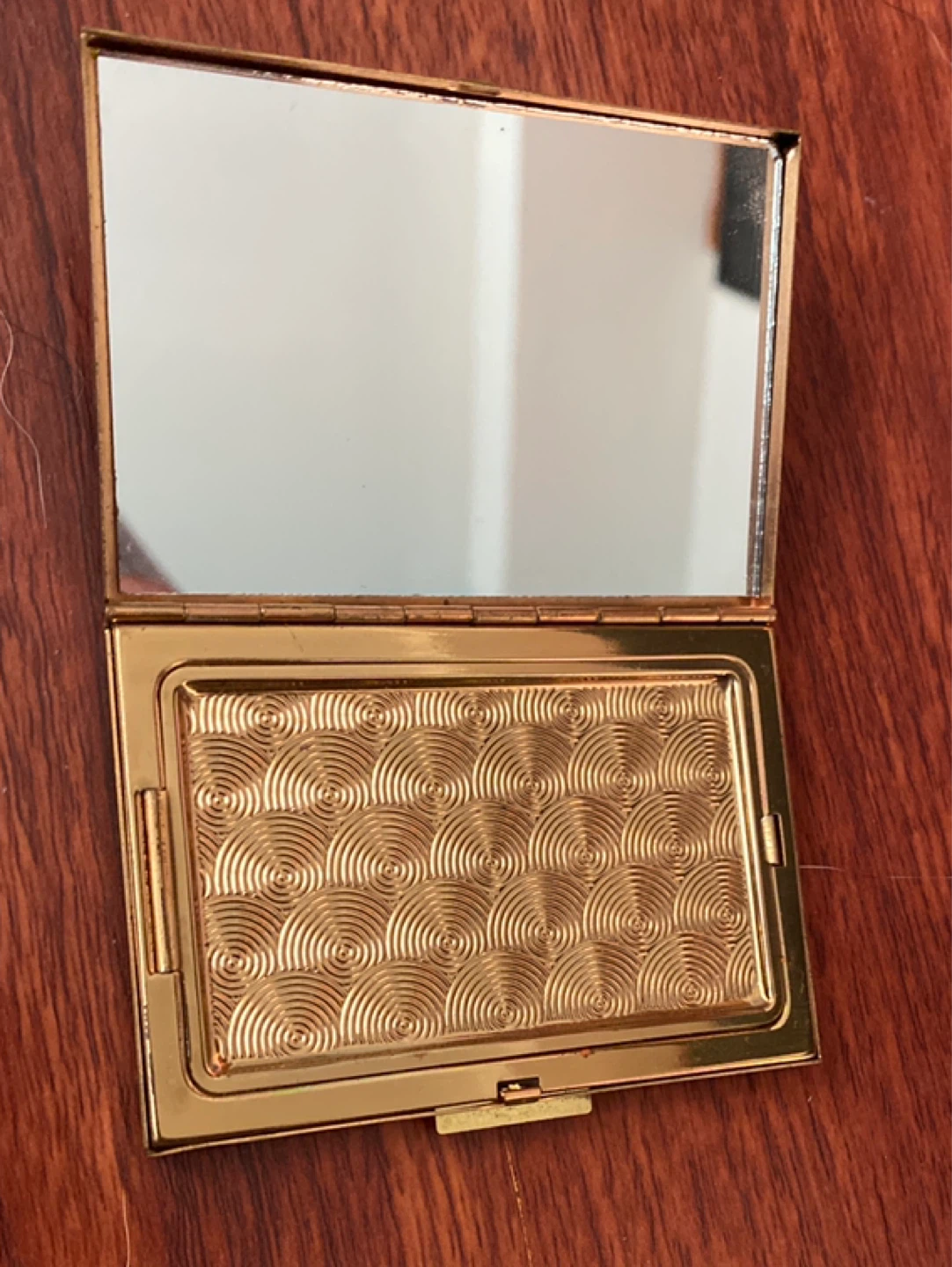 Vintage Gold Tone Compact with Pearl Flower - photo 2
