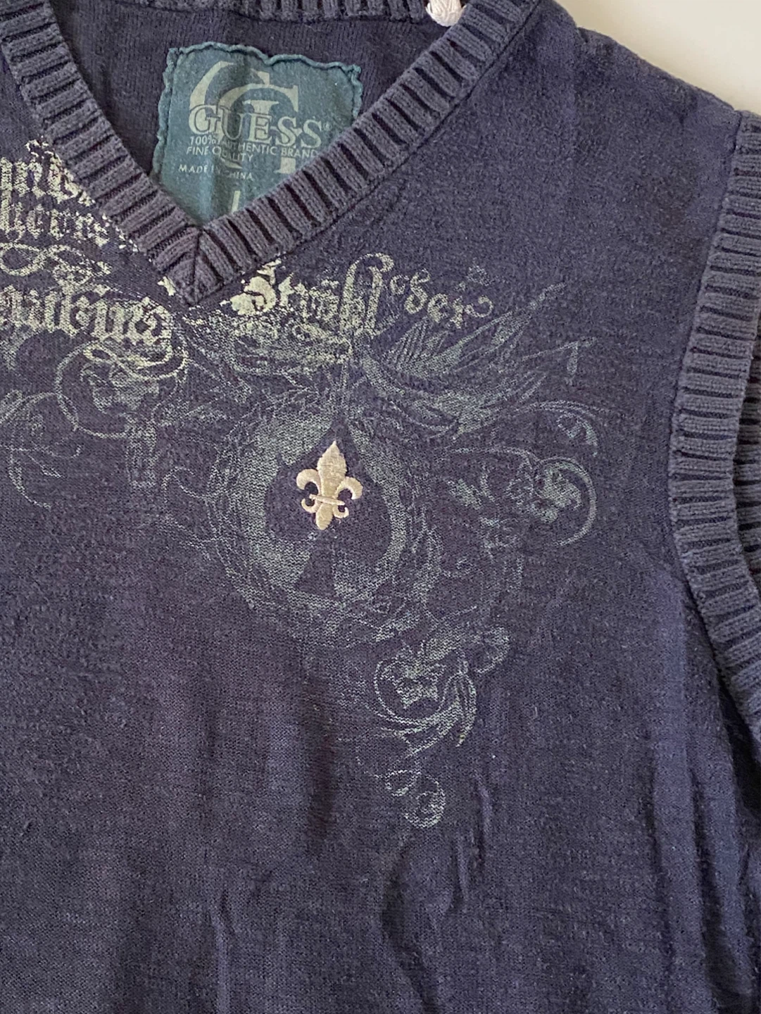 Guess Sleeveless V-Neck Sweater Vest - photo 5