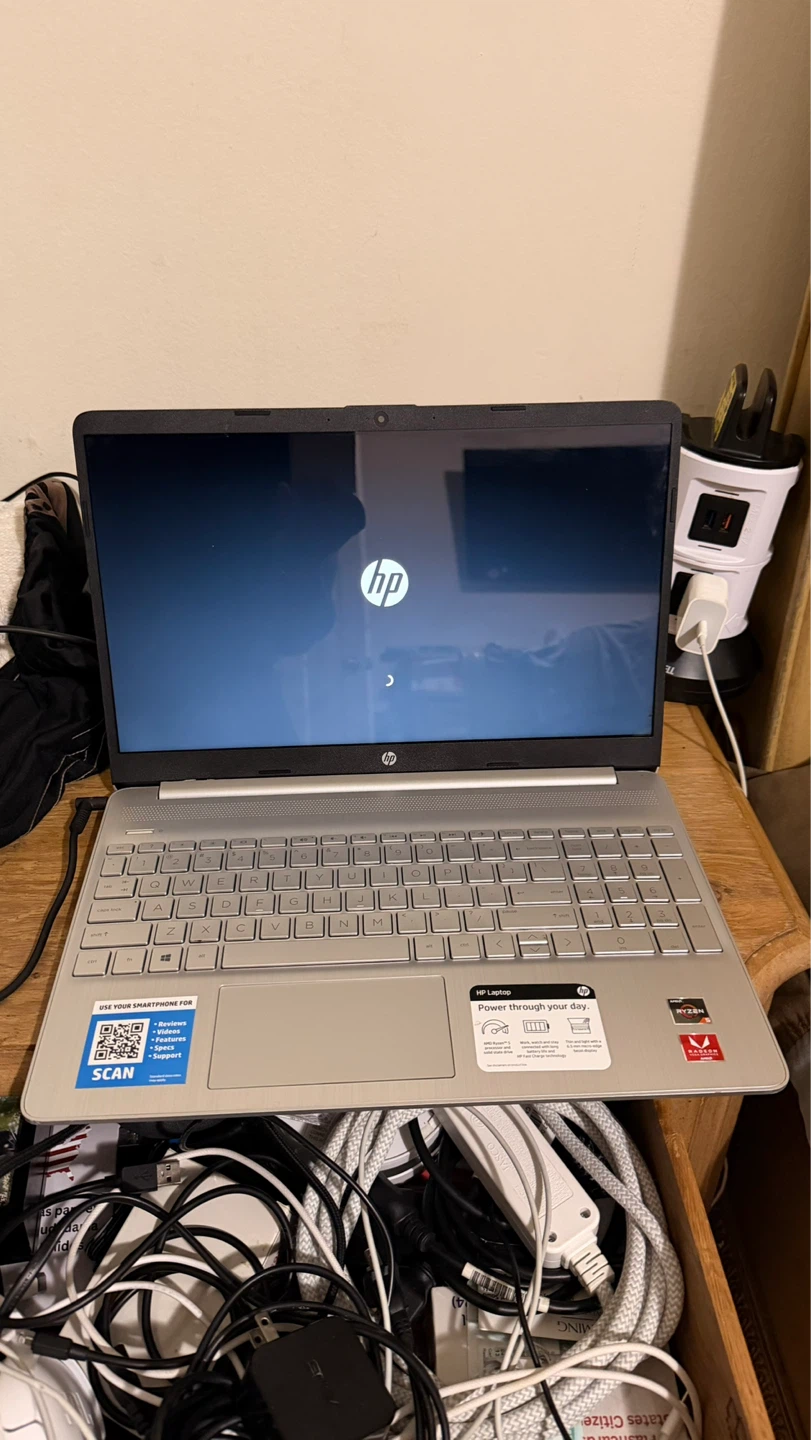HP Laptop with AMD Ryzen 5 Processor - photo 5