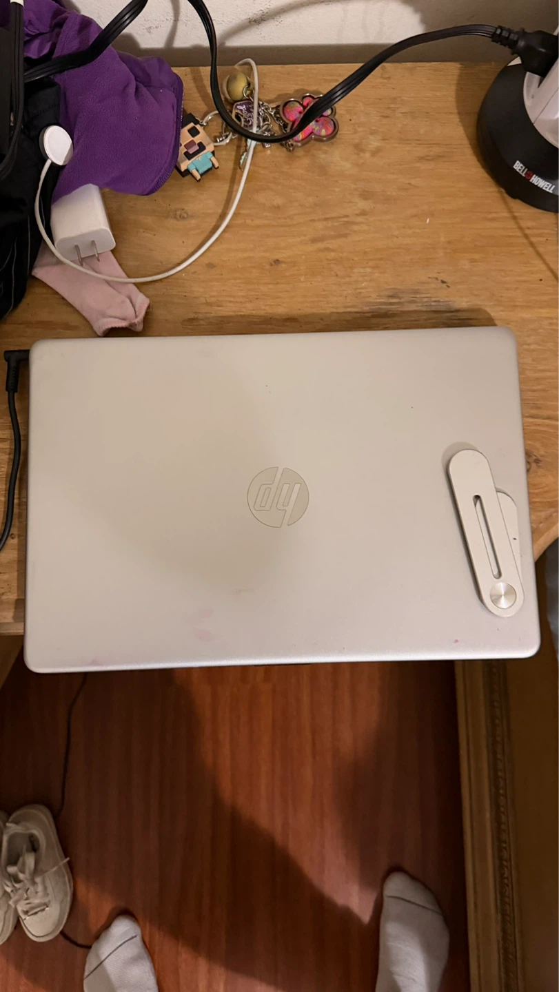 HP Laptop with AMD Ryzen 5 Processor - photo 2