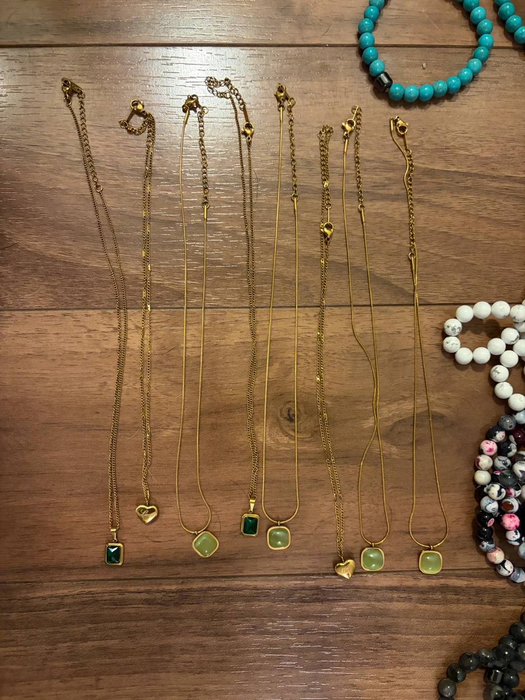 Mixed jewellery lot (bracelets and necklaces) + jewellery boxes - photo 2