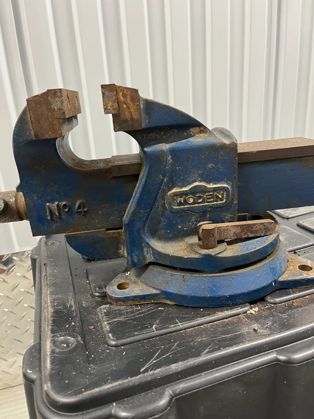Record Woden No. 4 Bench Vice