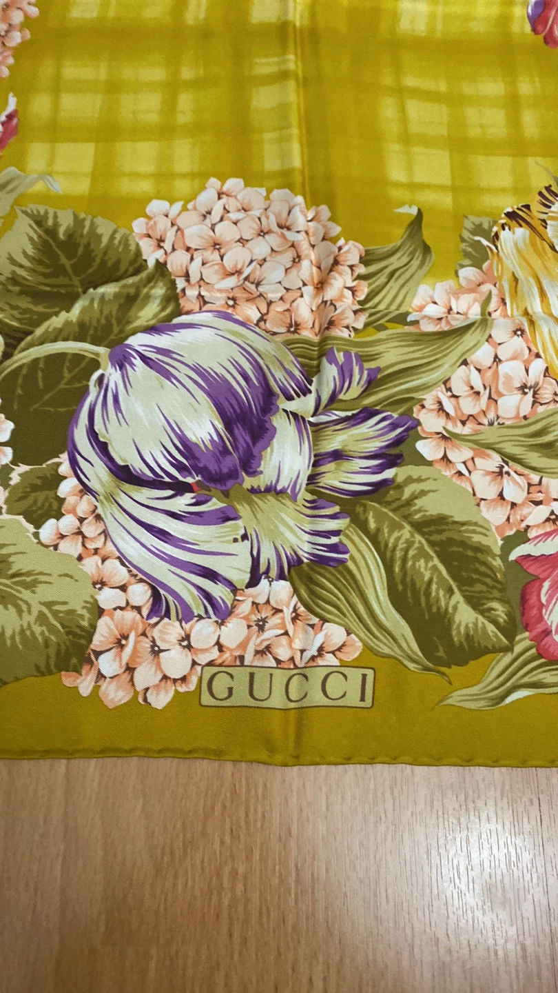 Authentic GUCCI Silk Scarf - photo 4