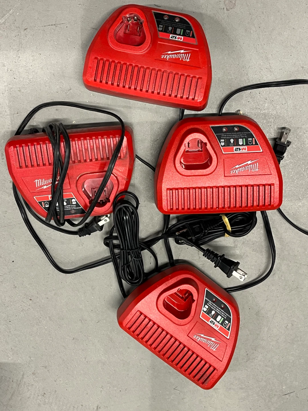 Milwaukee M12 Battery Chargers - photo 2