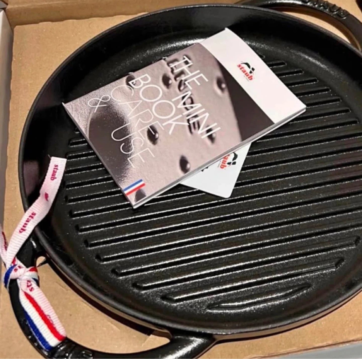 STAUB Bundle Brand New Grill Pan & 6 ceramic bowls - photo 5