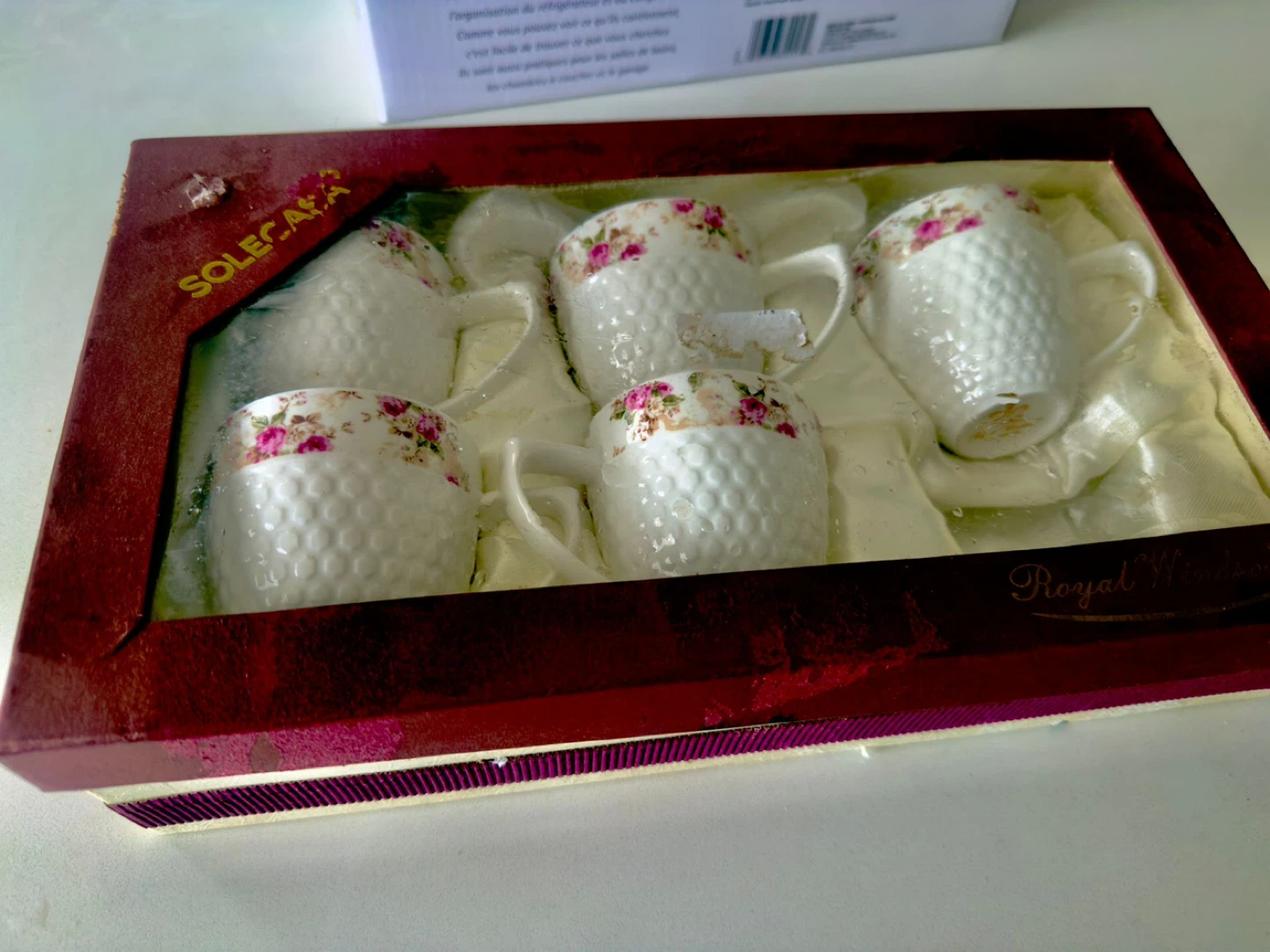 Set of 6 Royal Windsor Mugs with Floral Design