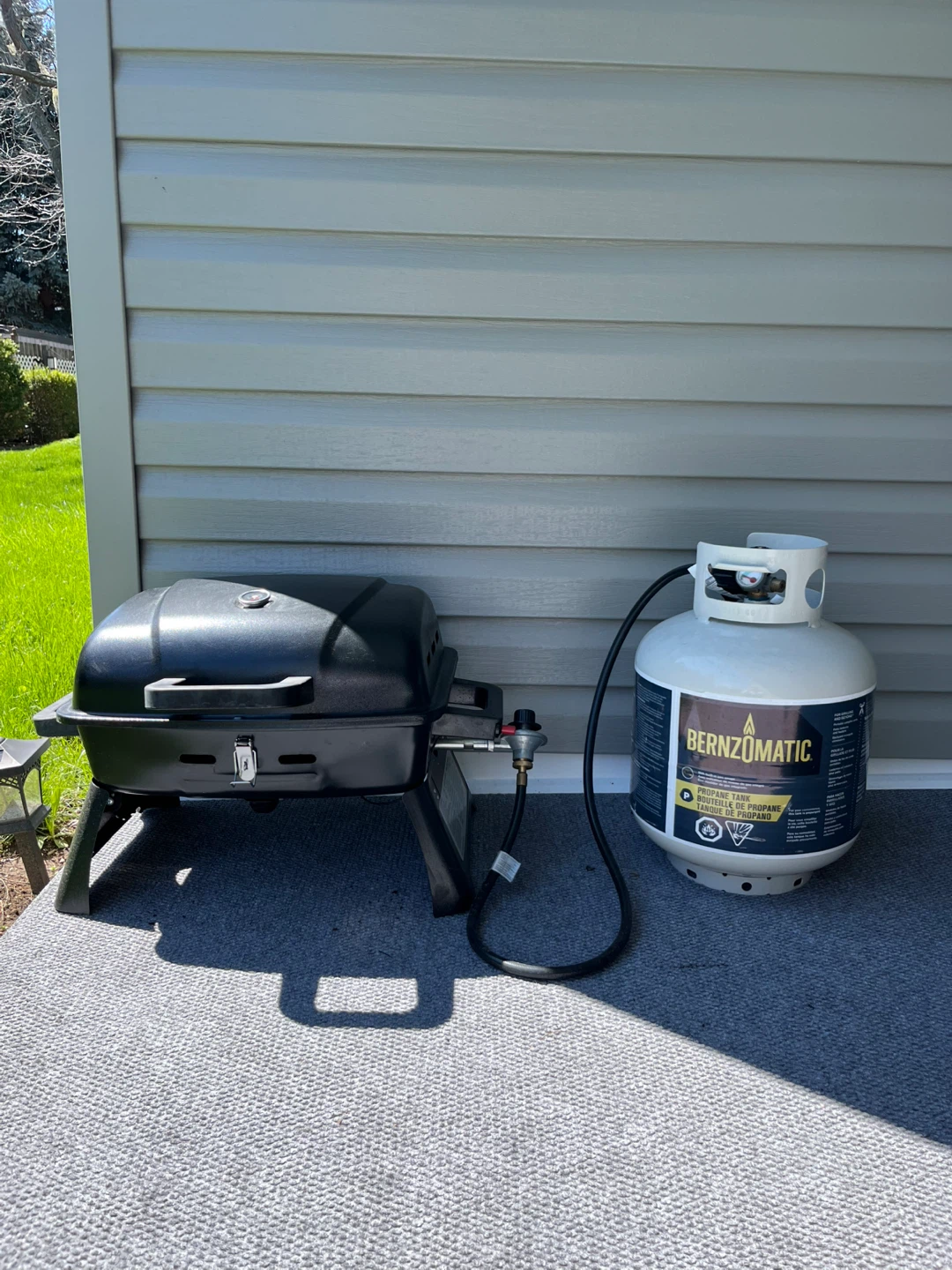 Portable Tabletop Propane Gas BBQ Grill w/ Folding Legs