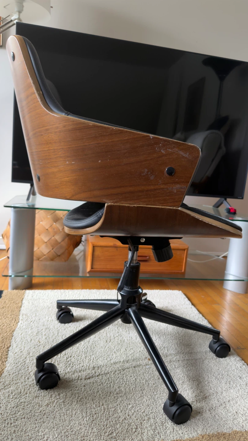 Office chair with cat scratches - photo 4