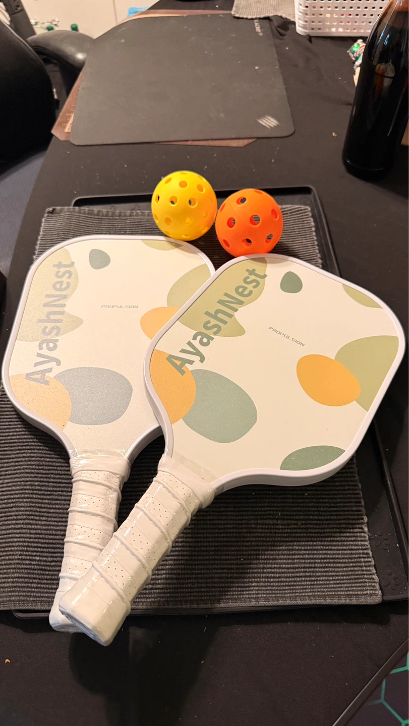 AyashNest Pickleball Paddles with 2 Balls