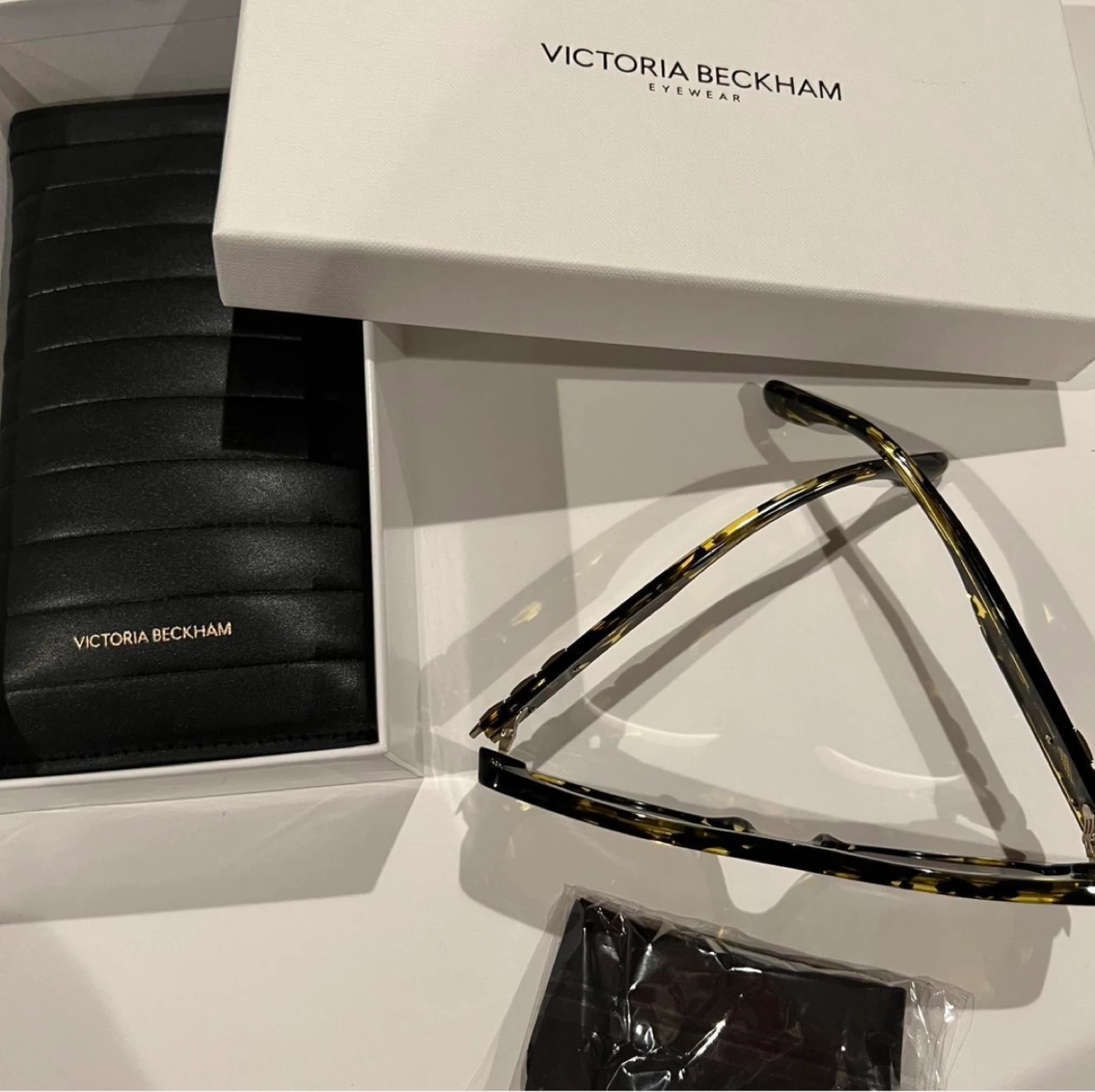 Victoria Beckham VB669S Tortoiseshell Sunglasses - photo 2