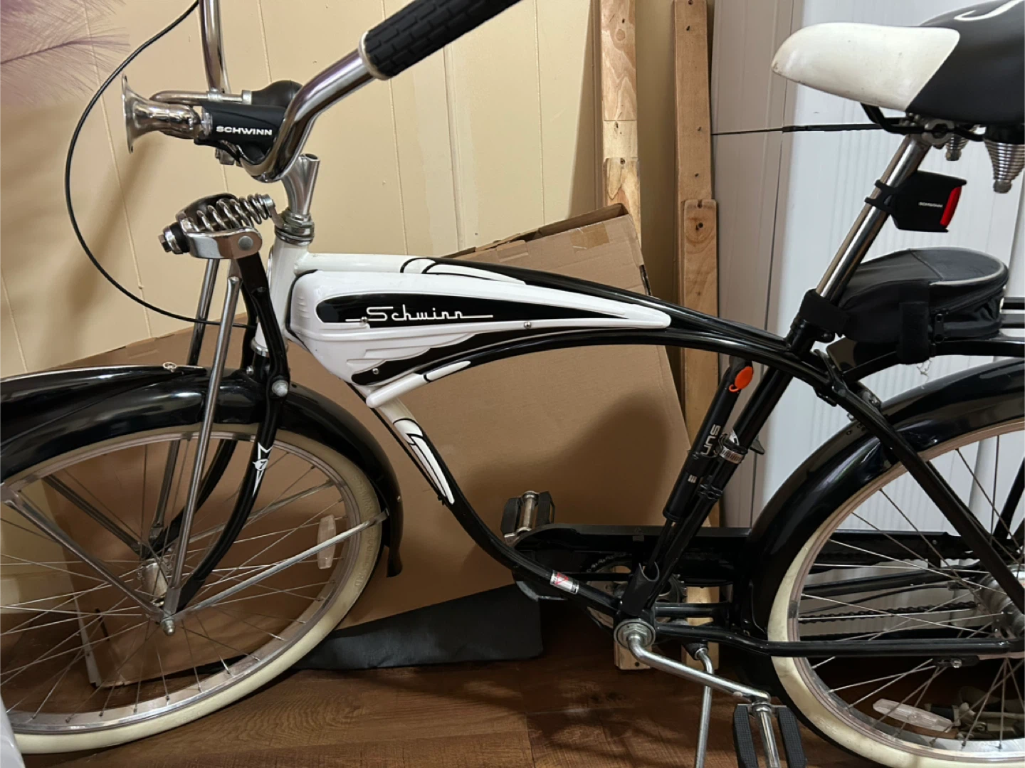 Schwinn Cruiser Bicycle - photo 2