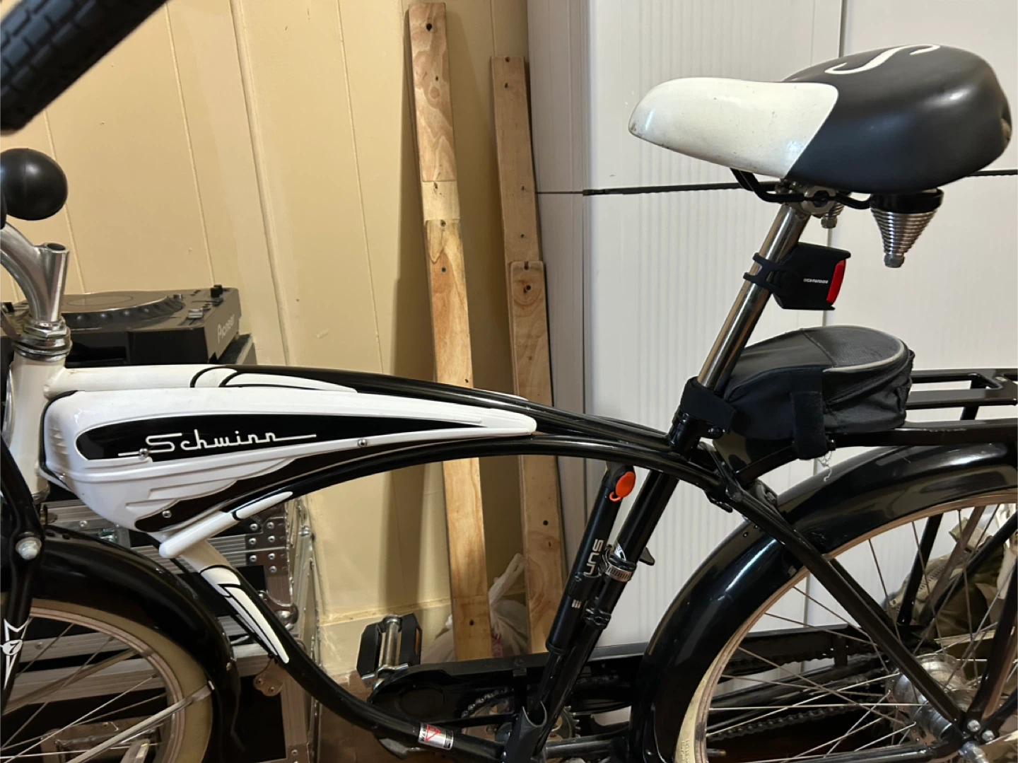 Schwinn Cruiser Bicycle - photo 3