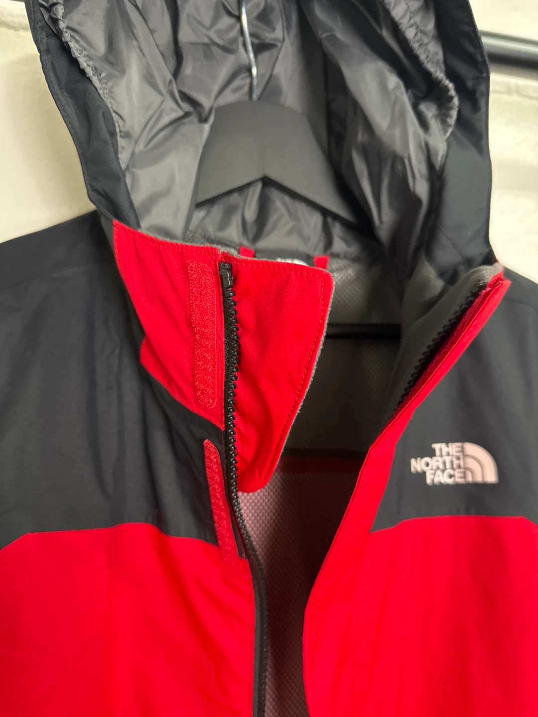 The North Face Boys Red & Black DryVent Jacket - Size L - photo 5