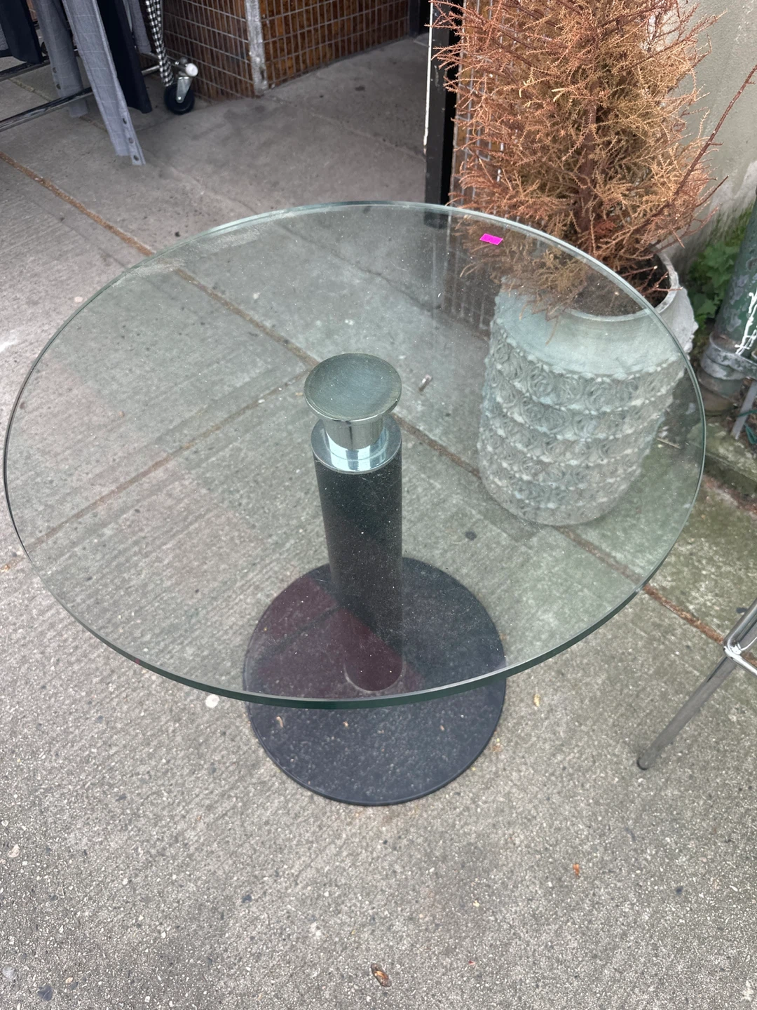 Round Glass Top Pedestal Table - photo 2